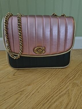 Coach Madison Two-Tone Pink and Dark Green Quilted Leather. Chain Shoulder Bag